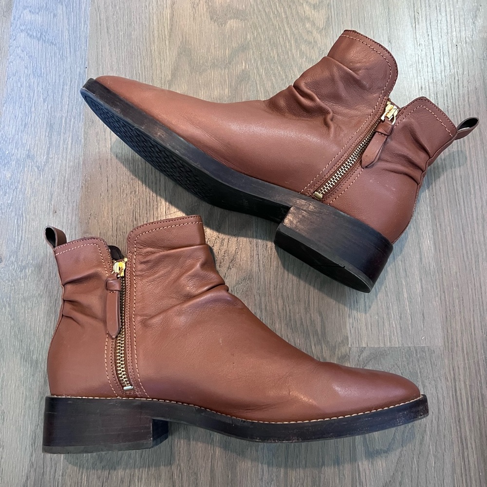 COLE HAAN Women’s Cognac Brown Leather Ankle Boots (Size: 11B)